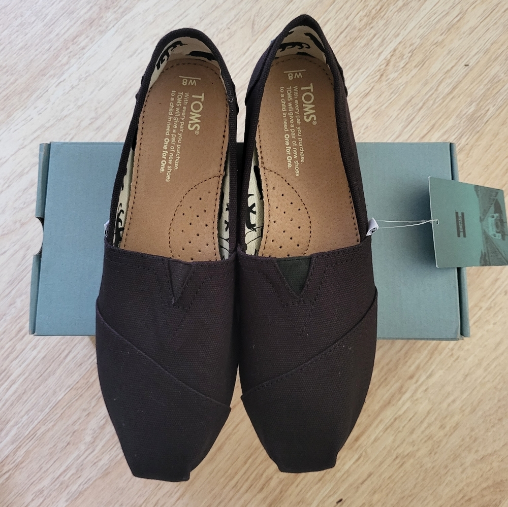 Toms Women's size 8 New Classic Black Canvas